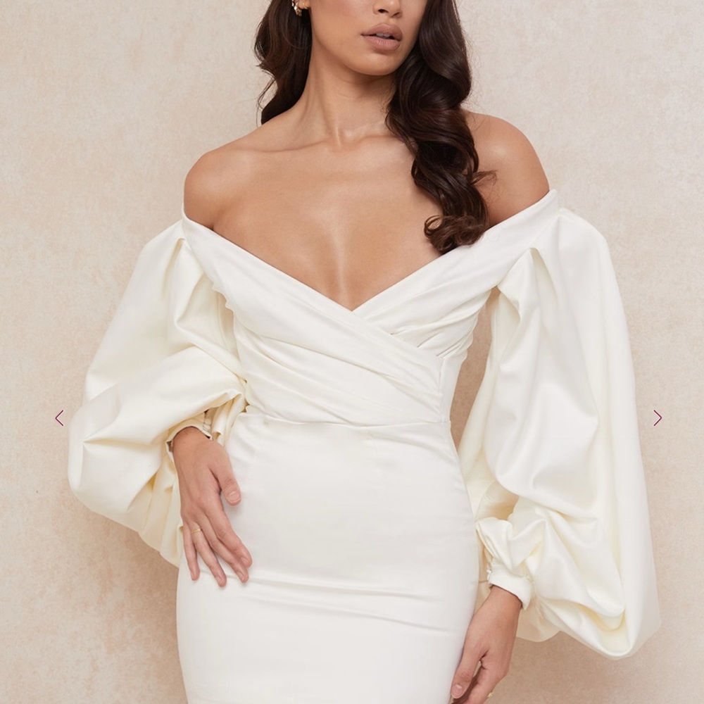 House of CB Ivory Off-Shoulder Long Sleeve Dress